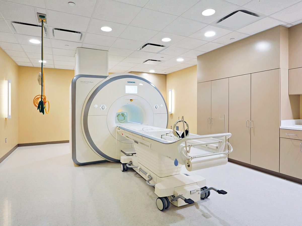 Stony Brook University Hospital MRI 128 med 1536x1024